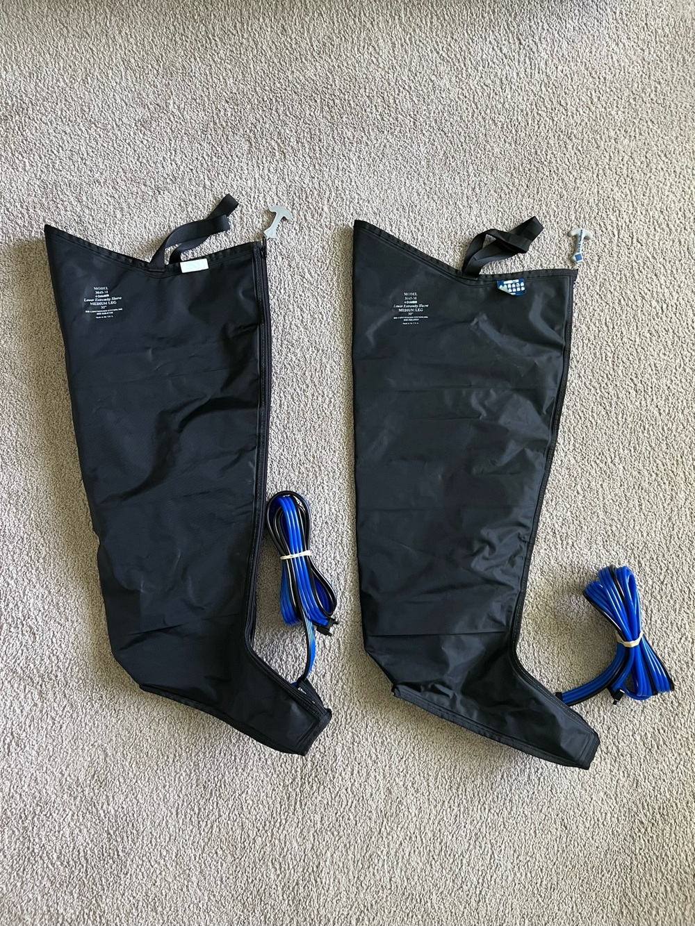 Pair of Bio Compression BioTAB Medium 32” Leg Sleeves Lower Extremity 3045-M Set - Picture 1 of 5